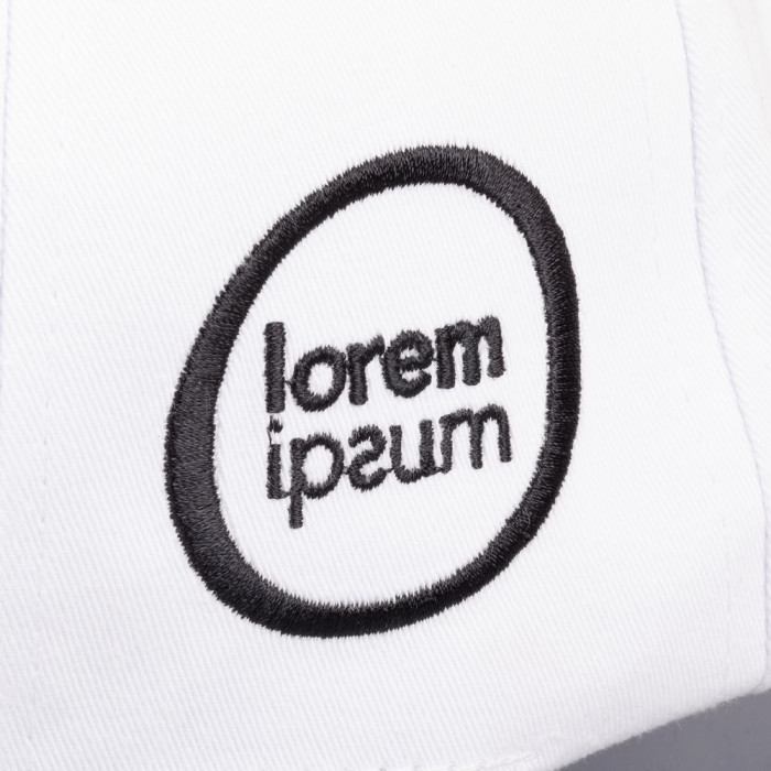 Бейсболка Canopy, белая с темно-синим кантом