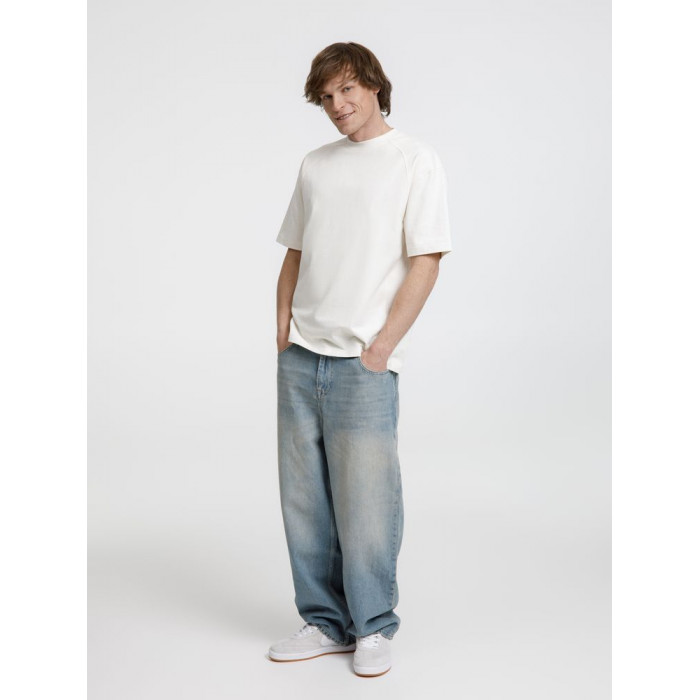 Футболка оверсайз унисекс Sideline, молочно-белая