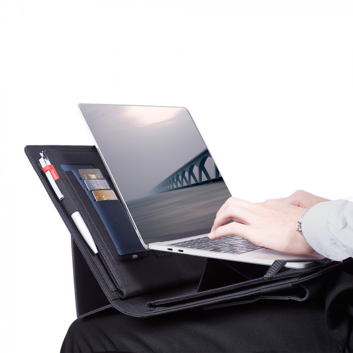 Мобильный офис с беспроводным зарядным устройством 5000 mAh