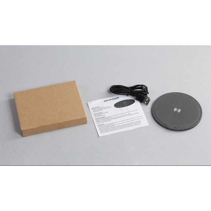 Настольное беспроводное зарядное устройство "Cool Gray", переработанный пластик (RPET)