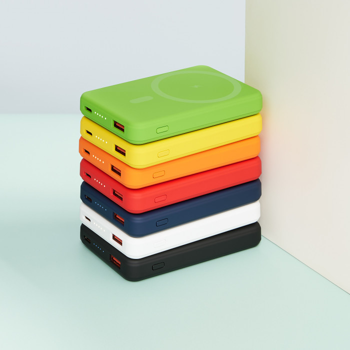 Внешний аккумулятор Ларго PD (Largo PD) 5000mAh с функцией беспроводной зарядки 15W, красный