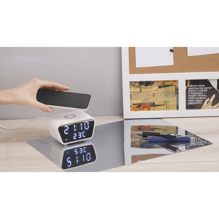 Настольные часы Smart Clock с беспроводным (15W) зарядным устройством, будильником и термометром