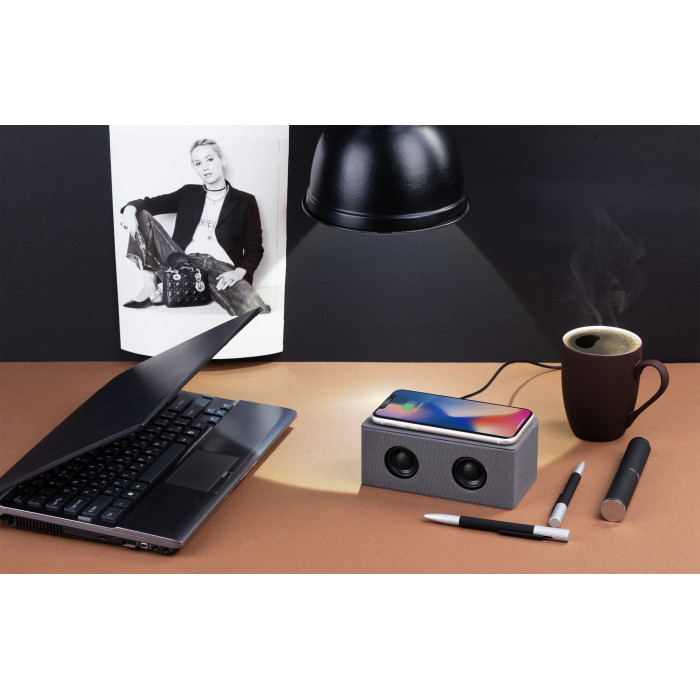Bluetooth колонка Cool Gray с двумя динамиками (2х3Вт) и беспроводным зарядным устройством, переработанный пластик (RPET)
