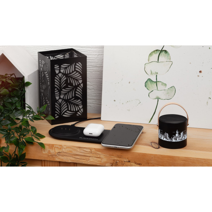 Настольная беспроводная (15W) зарядная станция Blacksmith с bluetooth колонкой с подсветкой логотипа