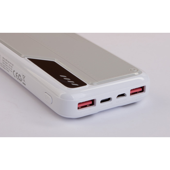Зарядное устройство Connect 10000 mAh со встроенными Type-C/Lightning кабелями