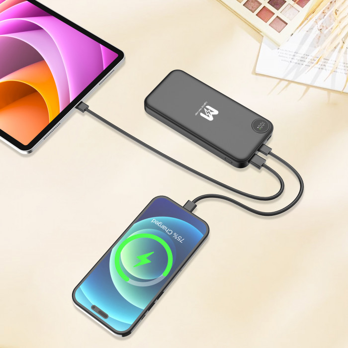 Зарядное устройство Форт 10000 mAh с подсветкой логотипа, встроенными кабелями и цифровым индикатором заряда