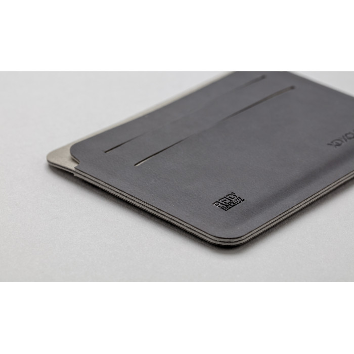 Держатель для карт Quebec RFID с защитой от сканирования RFID