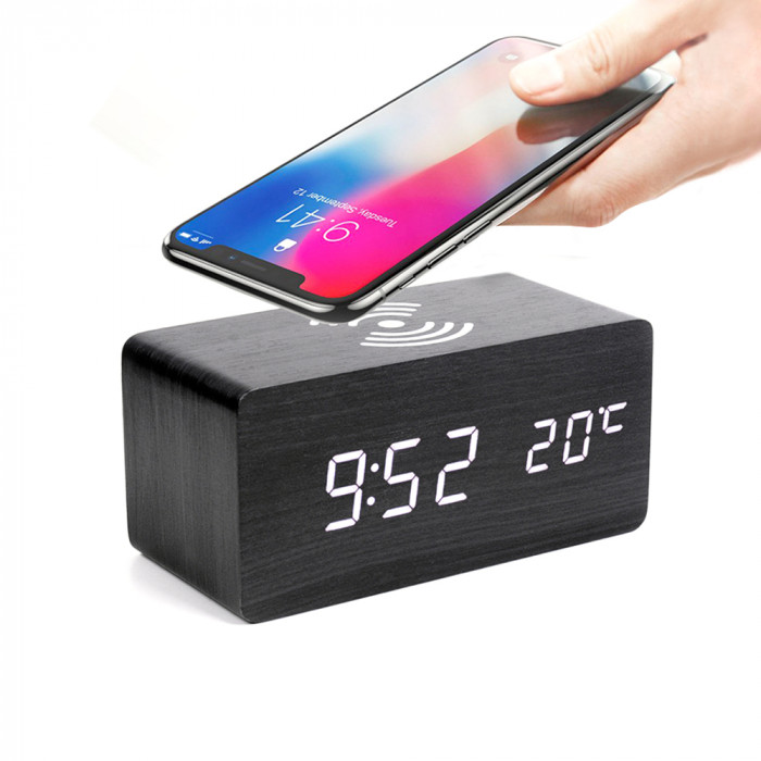 Многофункциональные часы - погодная станция с беспроводной зарядкой, черный Многофункциональные часы - погодная станция с беспроводной зарядкой, черный