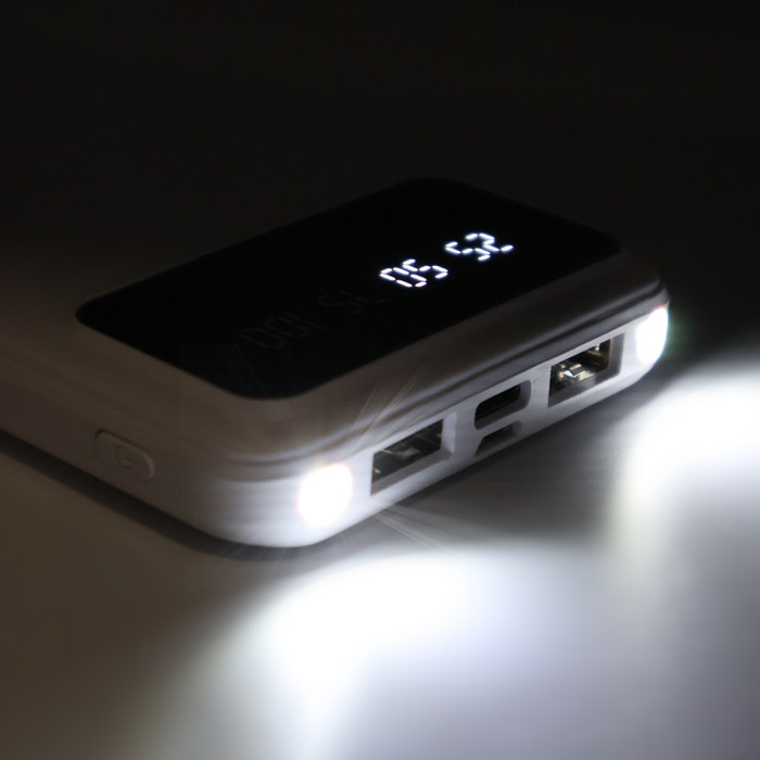 Внешний аккумулятор Dorado 10 000 mAh с фонариком, белый Внешний аккумулятор Dorado 10 000 mAh с фонариком, белый