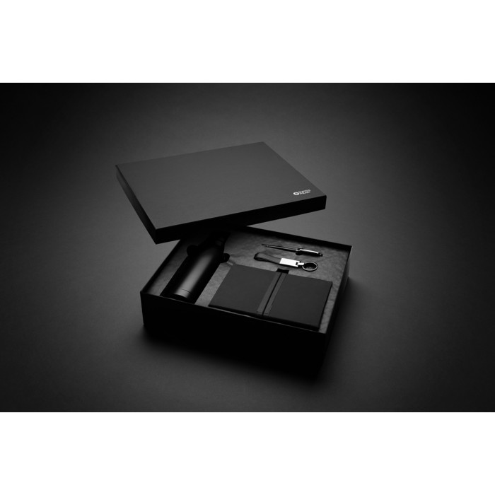 Термобутылка Swiss Peak в комплекте с блокнотом, ручкой и брелком